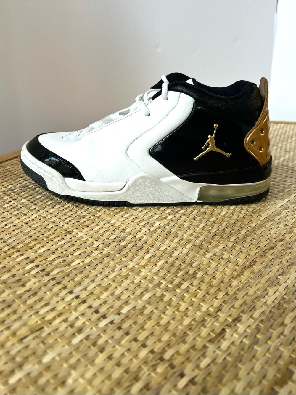 Air Jordan Big Fund Premium White Metallic Gold Black CI2216-100 Kids 7